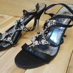 New Wild Rose High Heel Shoes Size 7 Shiny Silk